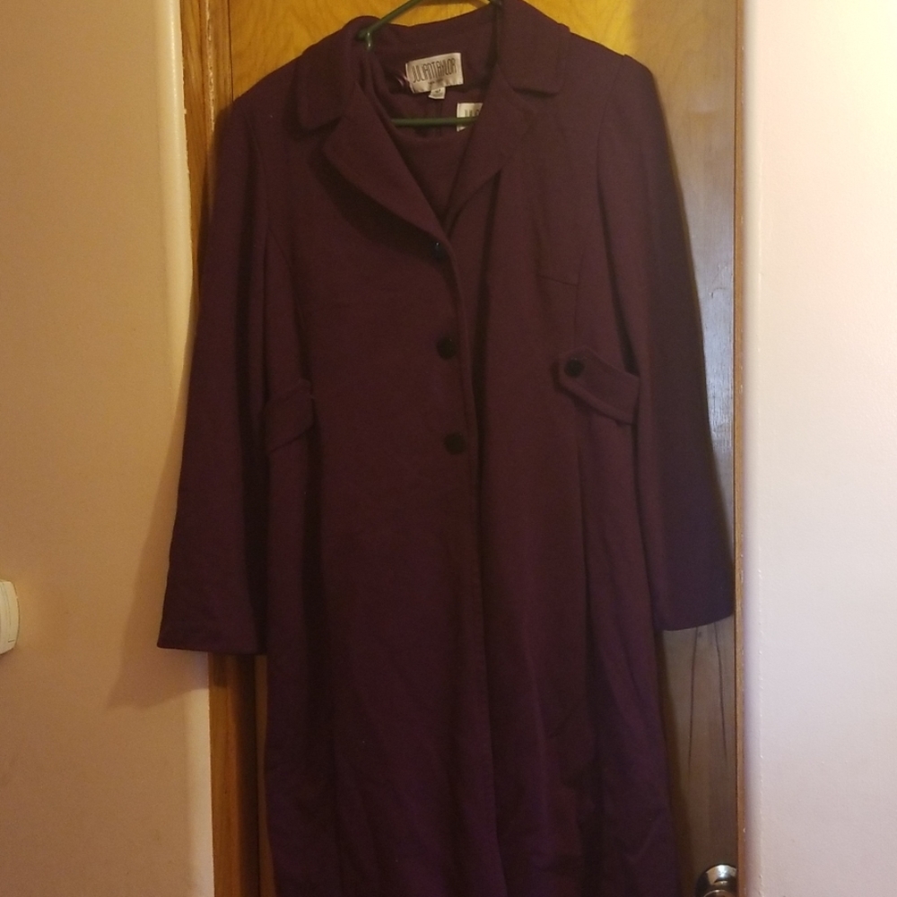 Two-piece dress and jacket set in plum color